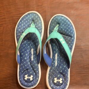 Under Armour coushoned flip flops